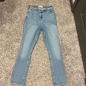 Abercrombie Curve Love 90’s Slim Strsight Ultra High Rise Jean Size 27